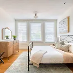 Stay Portland - La Casa Burnside - Local Eateries, Shops, And Bars